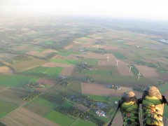 Lange Schatten &ndash; Abendflug über den Niederrhein :: &copy; Martin Speis