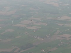 Begegnung im Luftraum E östlich vom Flughafen Niederrhein :: &copy; Martin Speis